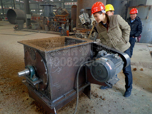 泥料破碎機現(xiàn)場